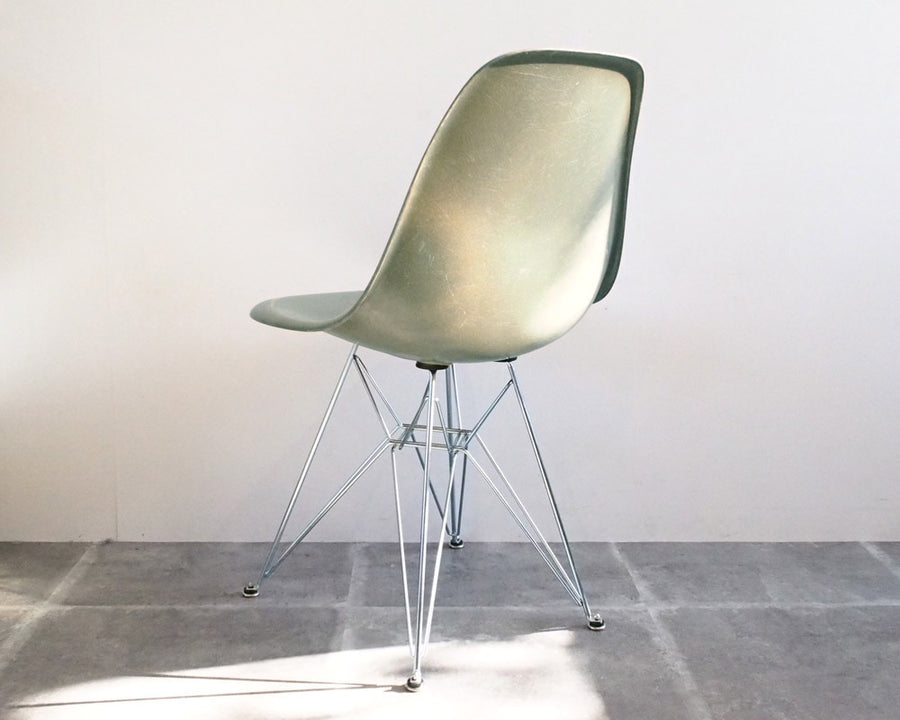 Eames side shell chair, amber