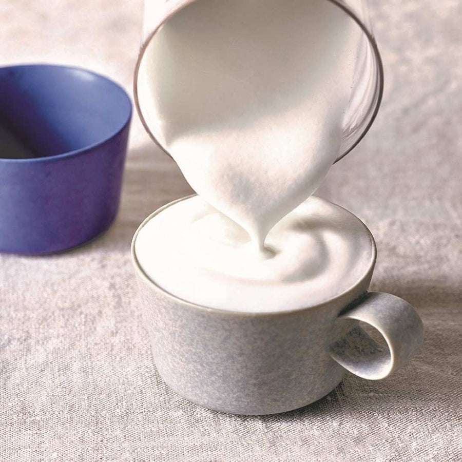 Milk tea maker cream white
