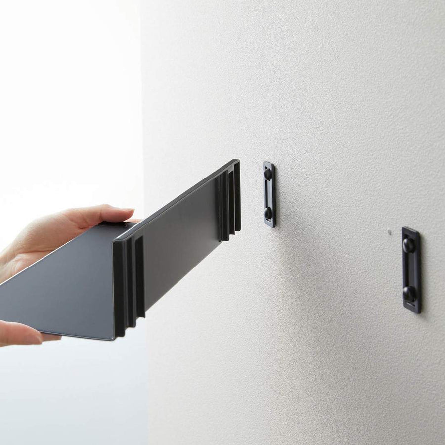Tower gypsum board wall-compatible floating toilet shelf