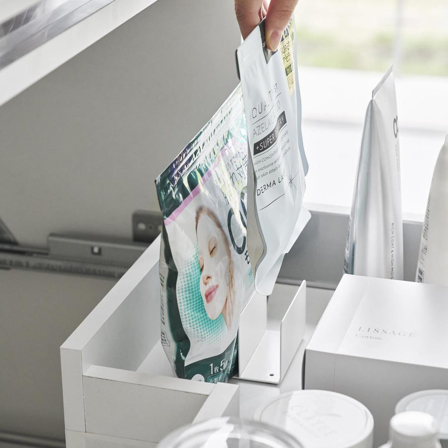 tower face mask stand