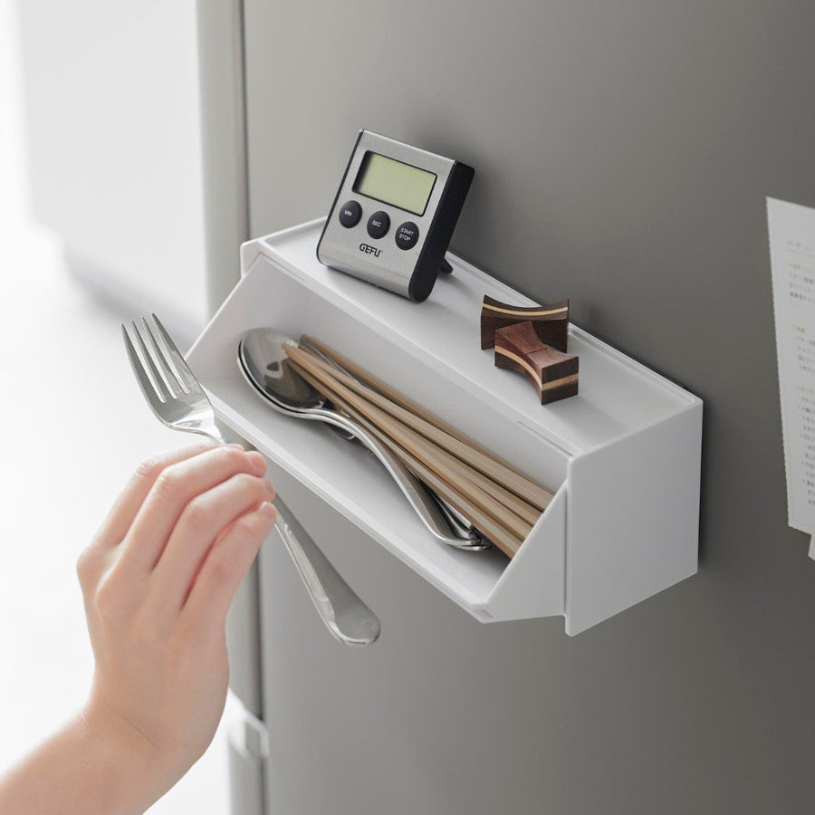 Tower Magnet Cutlery Case
