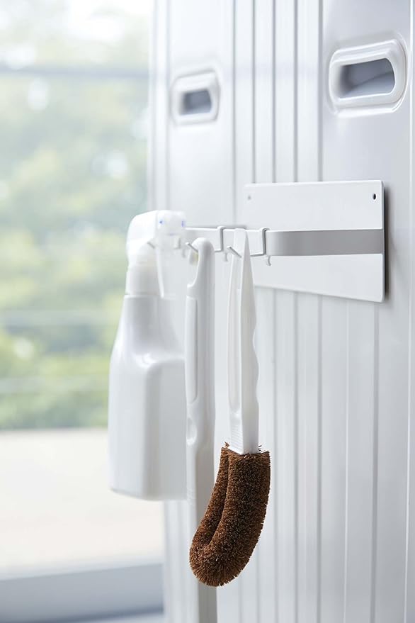 PLATE Magnet Bath Boot Holder White