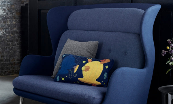 AJ クッション 60×40cm ヴェルティゴ ライトグレー