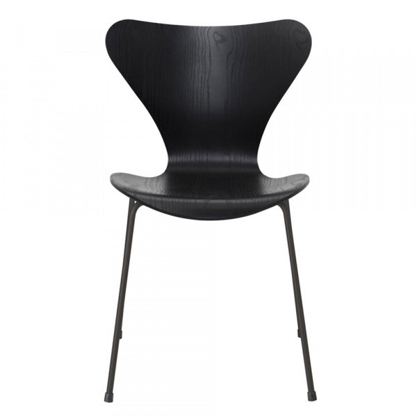 Seven Chair 3107 in Colored Ash Black with Warm Graphite Legs