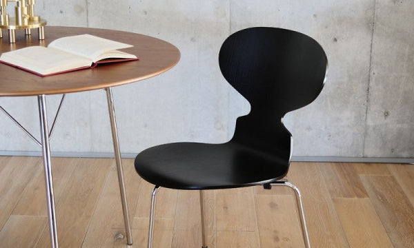 ANT Ant Chair 3100, 3-legged, Colored Ash, Black