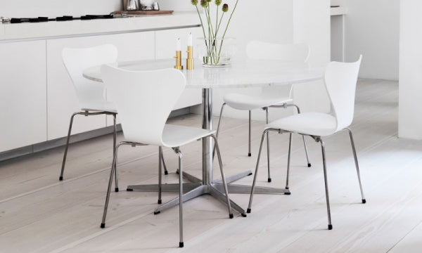Seven Chair 3107 Lacquer White Chrome Legs