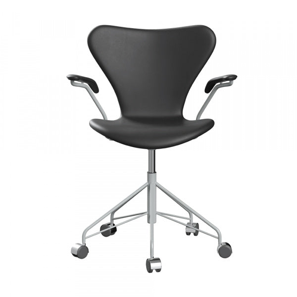 Seven Chair 3217 Fully padded Essential Leather Black with arms and casters