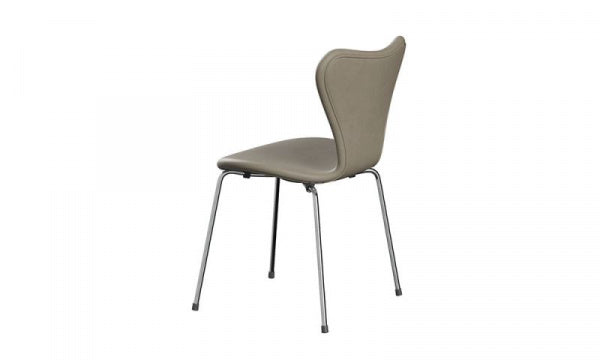 Seven Chair 3107 Fully padded, essential leather light grey, chrome legs