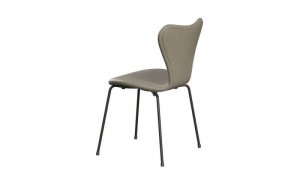 Seven Chair 3107 Fully padded Essential leather light grey with brown bronze legs