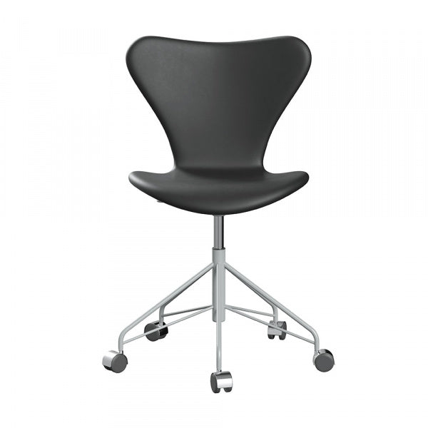 Seven Chair 3117 Fully padded Essential Leather Black with castors