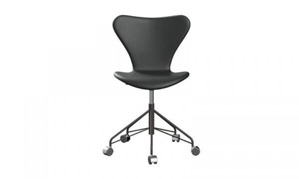 Seven Chair 3117 Fully padded Essential Leather Black with castors