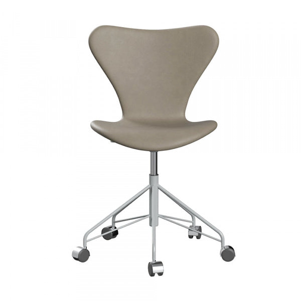 Seven Chair 3117 Fully Upholstered Essential Leather Light Grey with Casters
