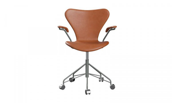 Seven Chair 3217, Fully Upholstered, Essential Leather, Walnut, with Arm Casters