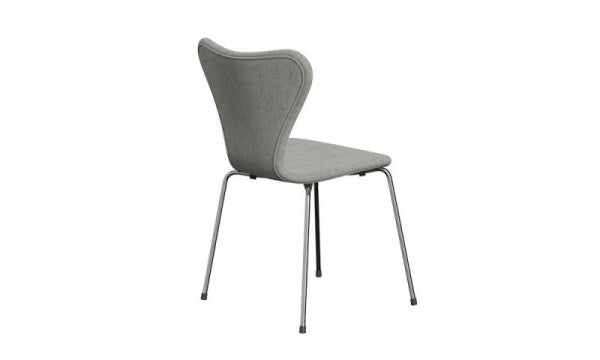 Seven Chair 3107 Fully Upholstered Hallingdal110 White Grey Chrome Legs