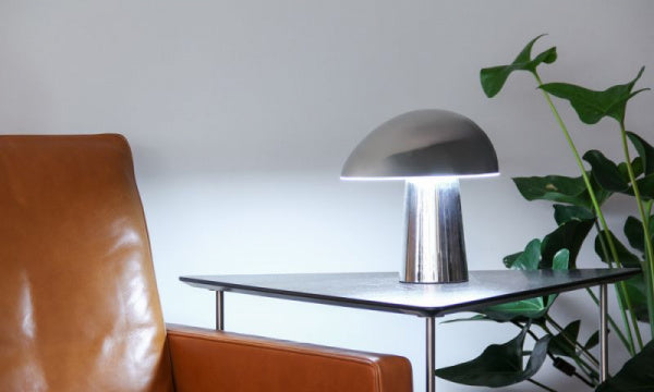 NIGHT OWL table lamp in polished steel