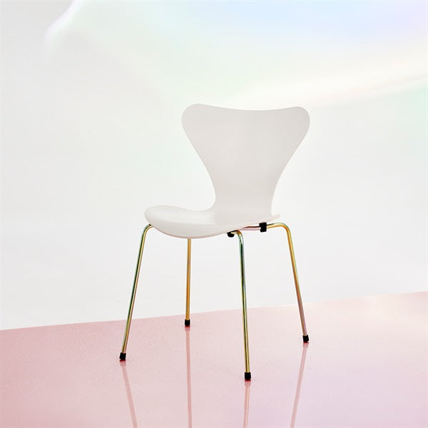 Seven Chair 3107 7:14 AM Beige