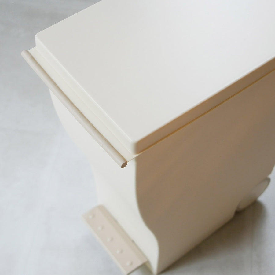 kcud #30 A Beige