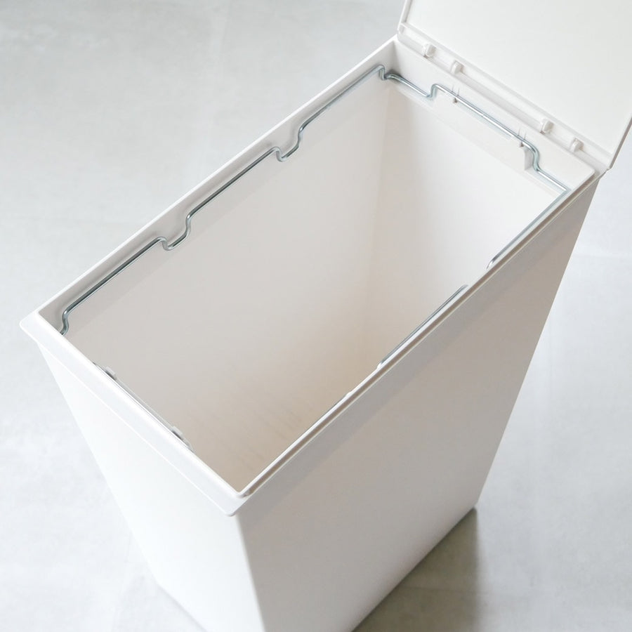 kcud Simple Slim White