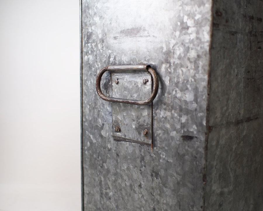 VINTAGE STEEL STORAGE Vintage steel storage