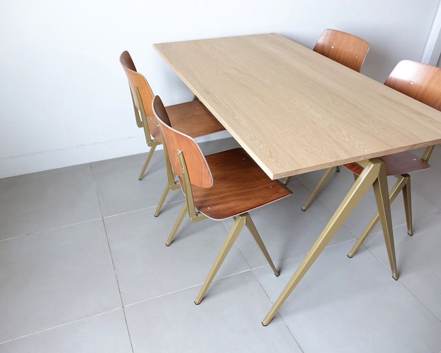 TD.4 Table Oak P.Gold Galfanitas S Oak Pearl Gold