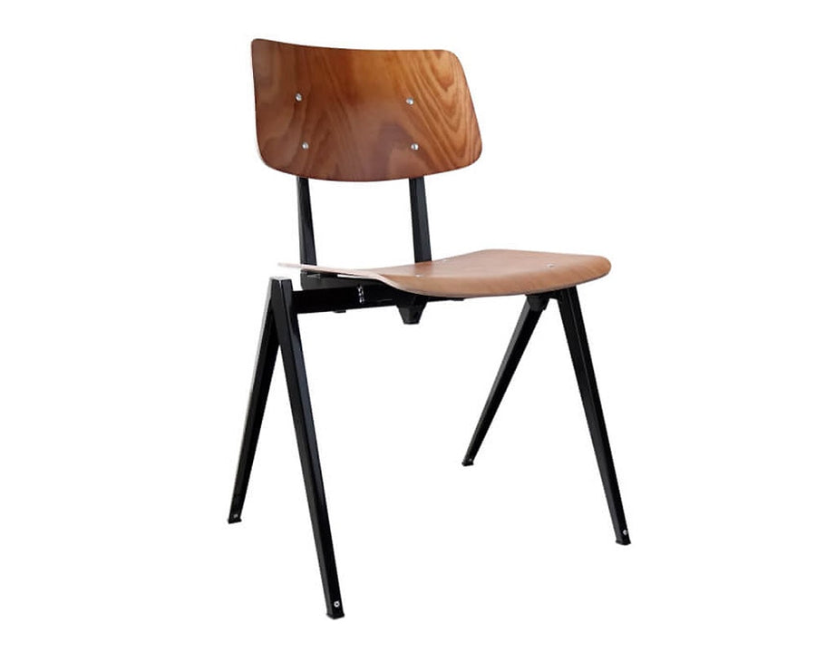 S.21 Stacking Chair Black ガルファニタス