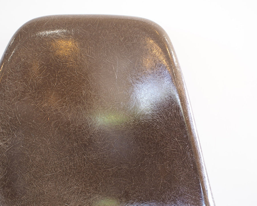 Eames side shell chair ブラウン