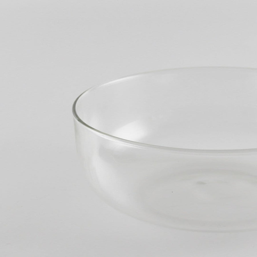 A shallow bowl with a crown glass that looks great with somen noodles.
