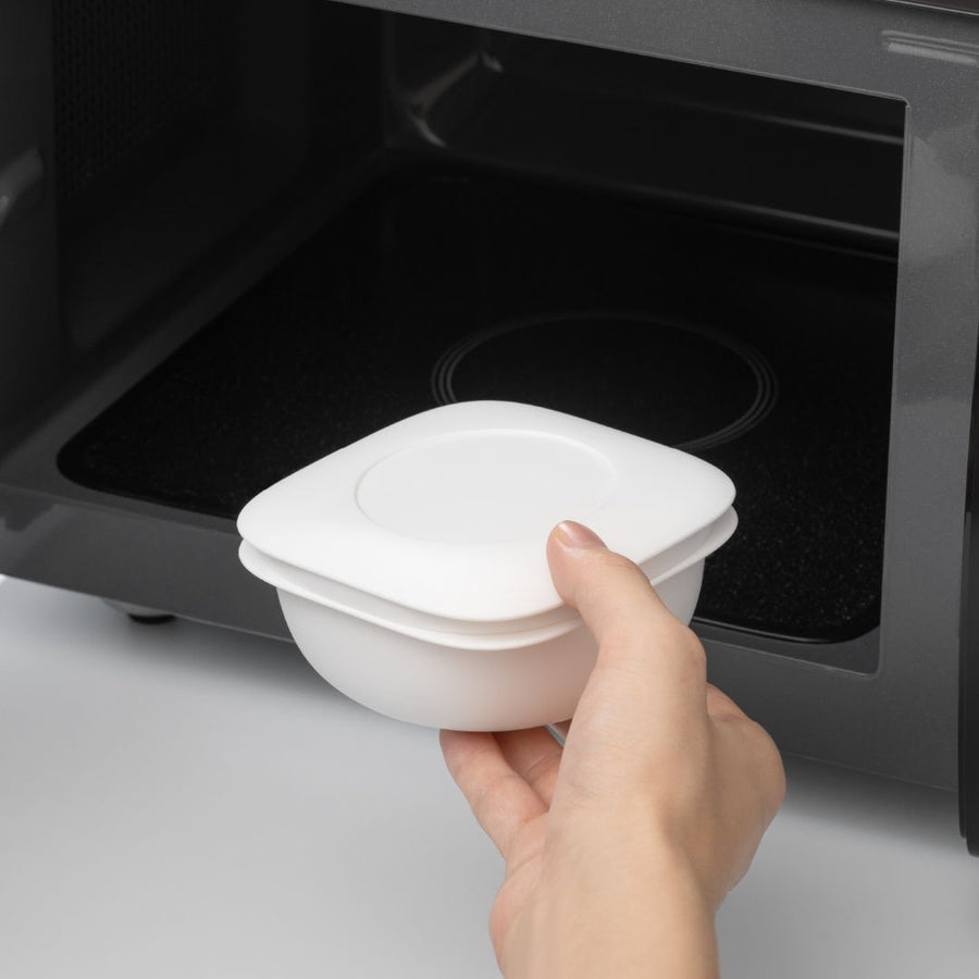 蒸気であたためる冷凍ごはん容器