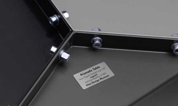 Prismatic Table ダークグレー スリートーン