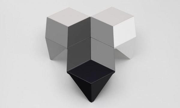 Prismatic Table ダークグレー スリートーン