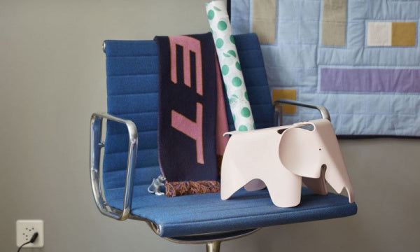 Eames Elephant Small Pale Rose