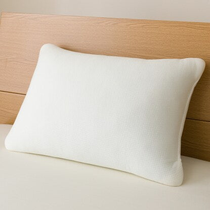 Antibacterial and deodorizing memory foam chip pillow (N chip 3 HI P2205)