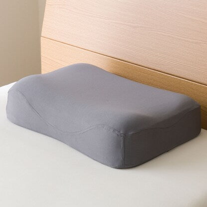 Low-resilience pillow (Premier Fit P2207)