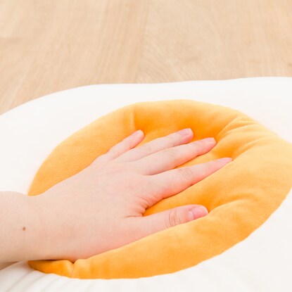 Soft and chewy cushion "Medamayaki" (MM01)