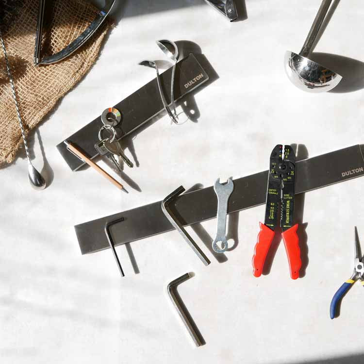 STAINLESS MAGNETIC TOOL HOLDER 25cm