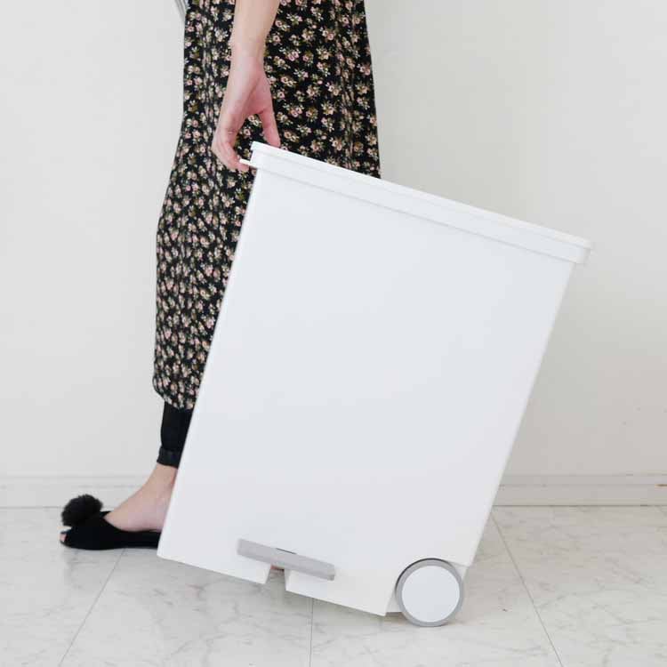 Orua 33 Wide Horizontal Pedal Bin, White