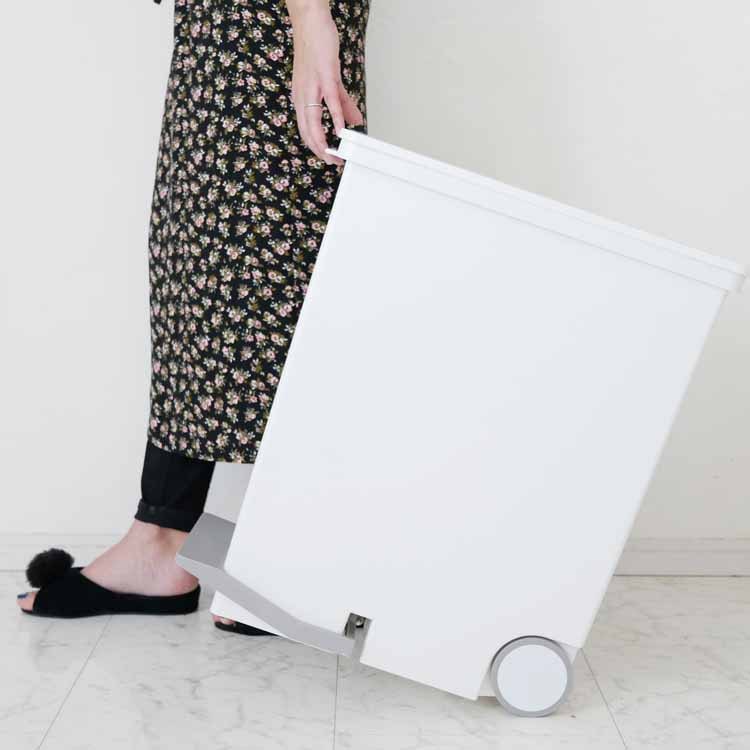 Orua 33 Slim Vertical Sorting Pedal Bin, White