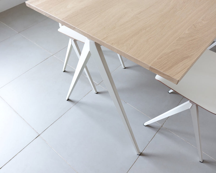 TD.4 Table Oak White Galfanitas L Oak White