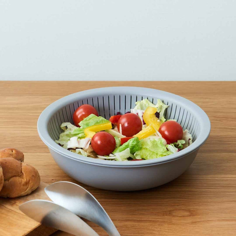 Set of Colander, Shallow Bowl, and Plate (Gray) that can also be used to wash rice