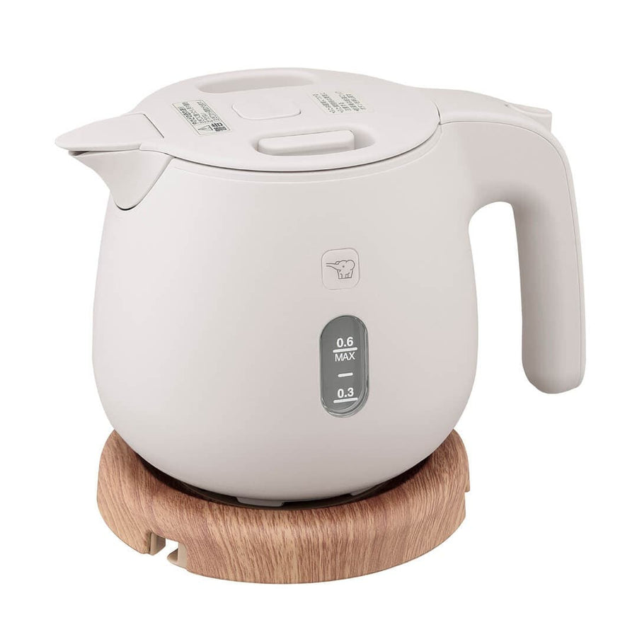 電気ケトル 0.6L