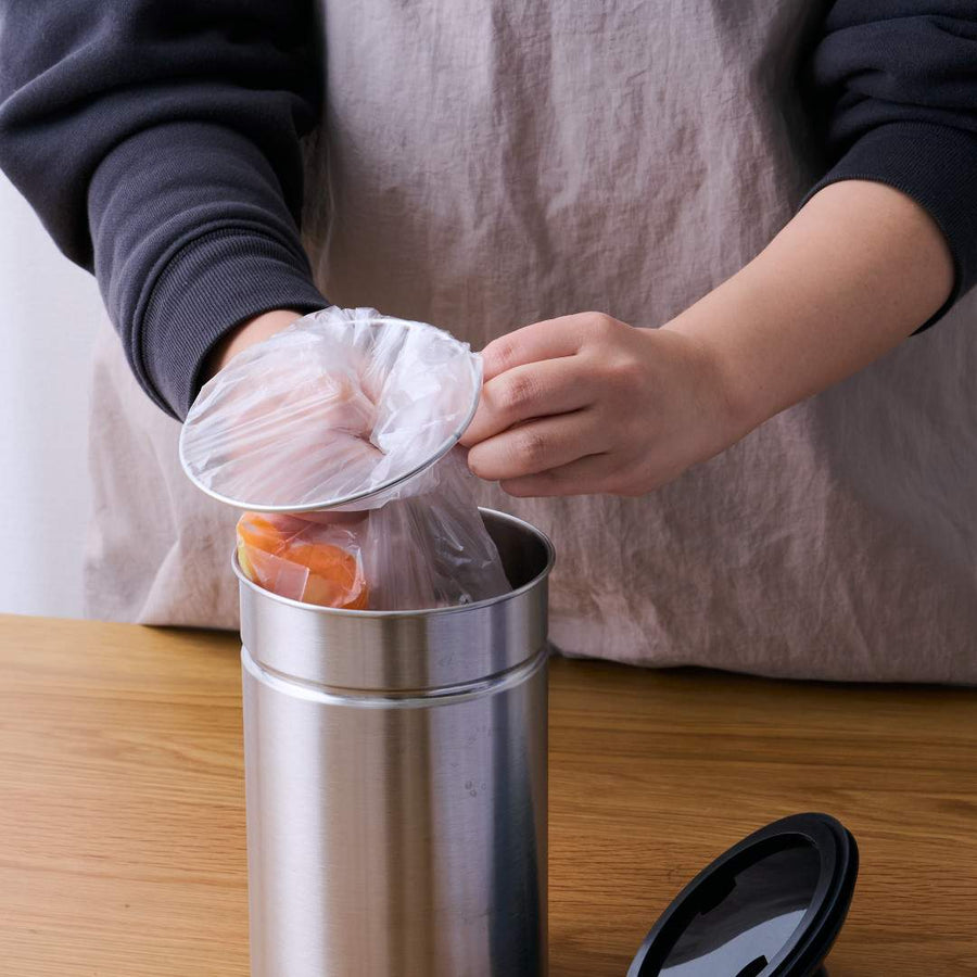 Sealable food waste canister