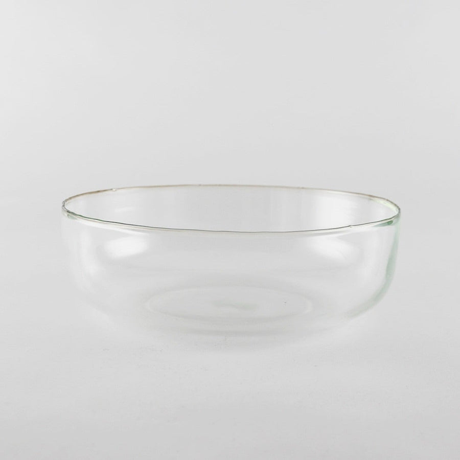 A shallow bowl with a crown glass that looks great with somen noodles.