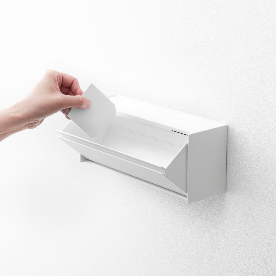 Tower Magnetic Medicine &amp; Supplement Storage Case