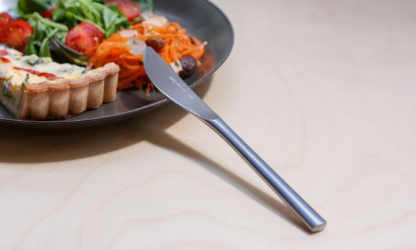 Middle knife
