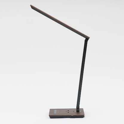 LED desk light (YP700DL medium brown)