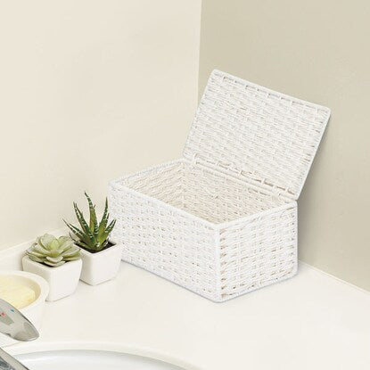 Hand-knitted mini storage box with lid, Lila (white)