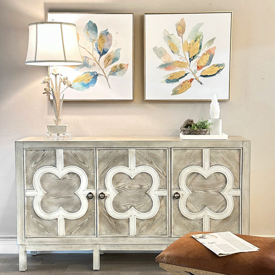 Antique style flower motif table lamp