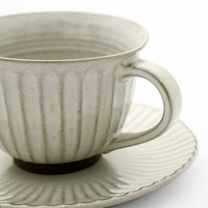 Cup and saucer (Tang tea cutting MT-71)