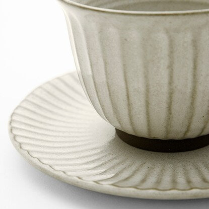 Cup and saucer (Tang tea cutting MT-71)