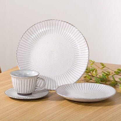 Cup and saucer (Tang tea cutting MT-71)